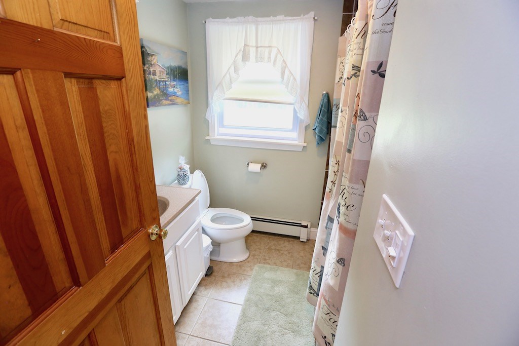 68 Goodhue Road Derry, NH 03038 - Photo 13 of 24