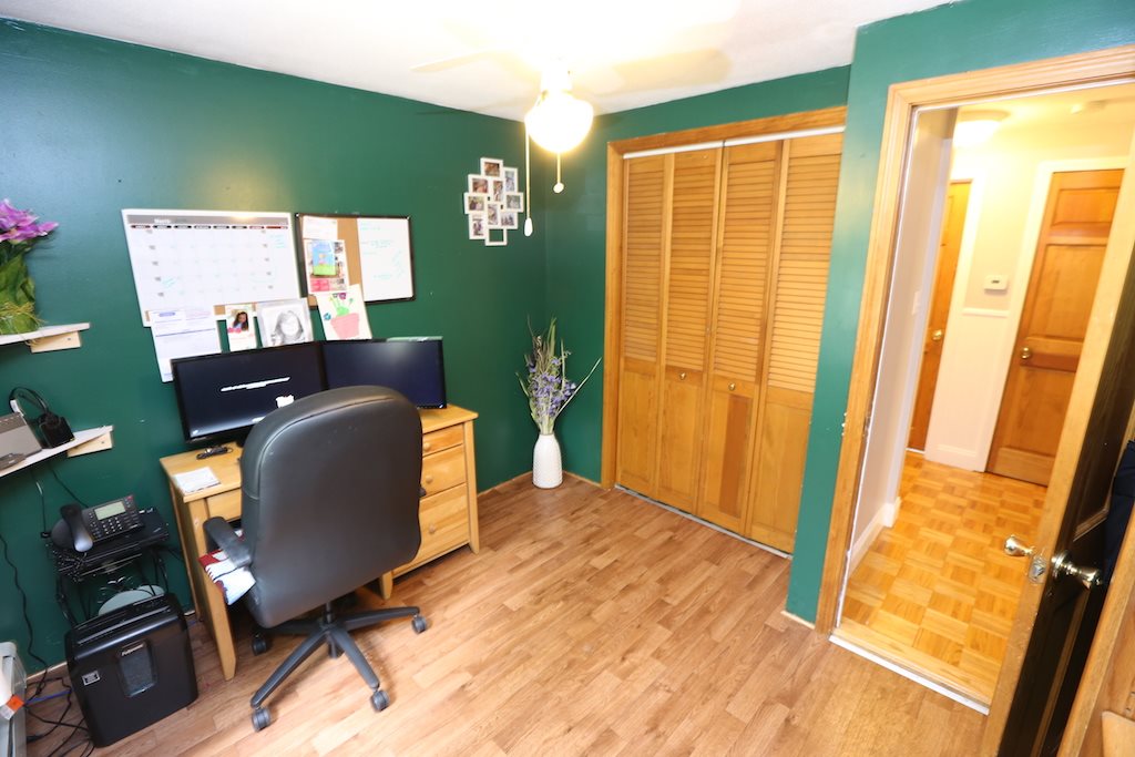 68 Goodhue Road Derry, NH 03038 - Photo 17 of 24