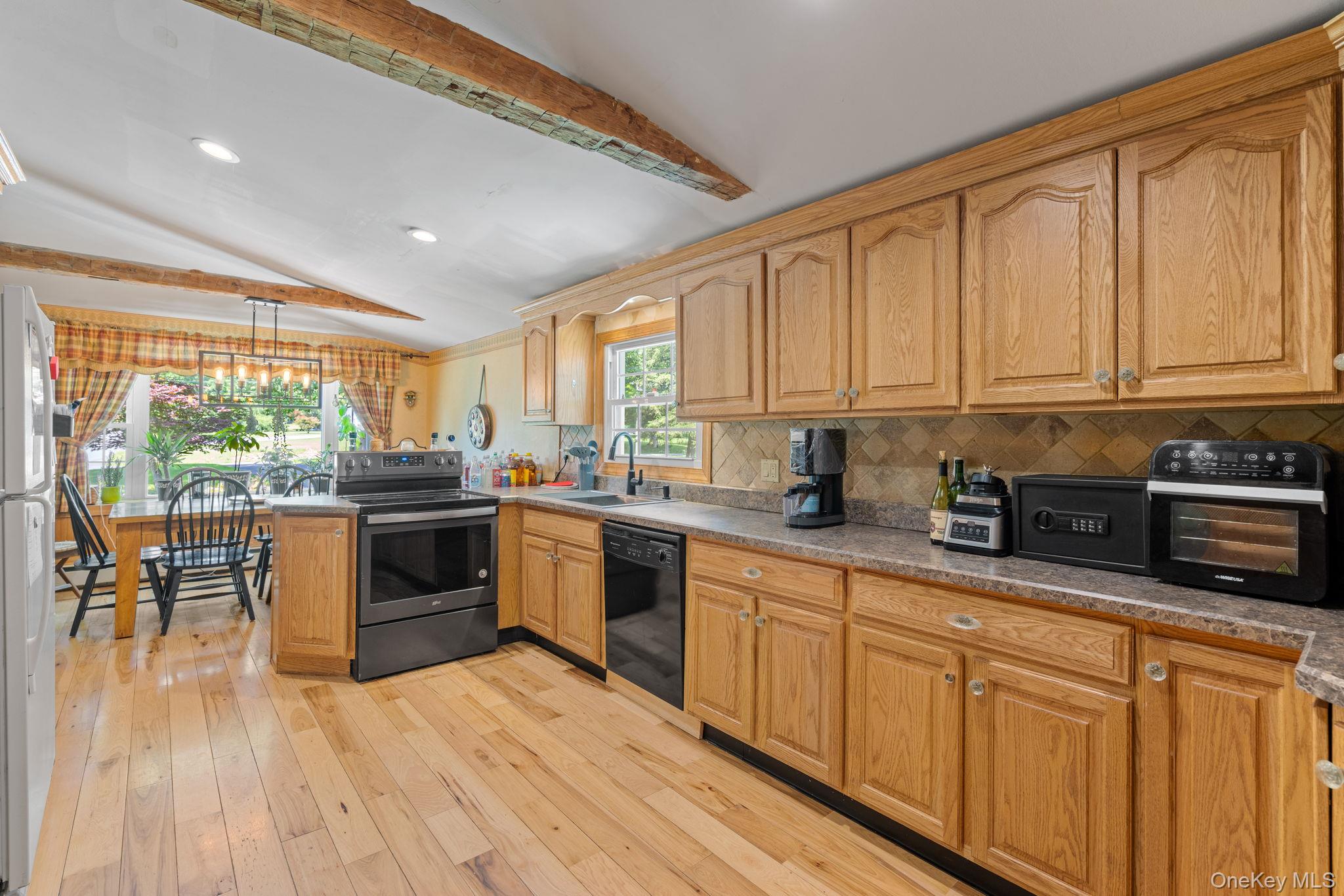 174 Hardenburgh Road Pine Bush, NY 12566 - Photo 3 of 50
