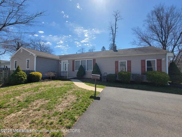 $2,500 | 1-half Robin Drive, Oakhurst, NJ 07755