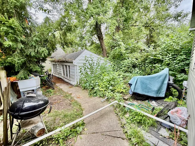 $269,900 | 2118 Fairfield Avenue, Melrose Park, IL 60164