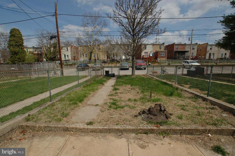 3735 Reisterstown Road Baltimore, MD 21215 - Photo 29 of 29 a view of a park with swings