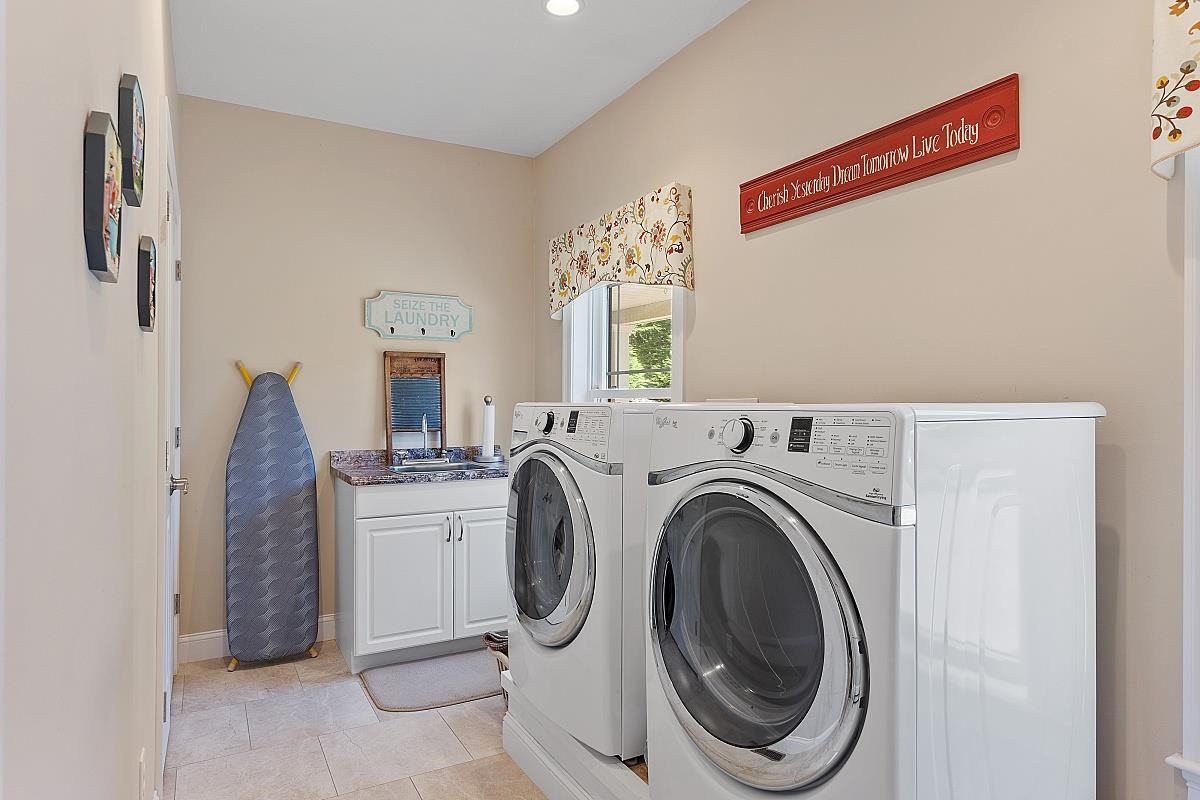 80 Hunt Road Kingston, NH 03848 - Photo 14 of 40 Gallery Image 14
