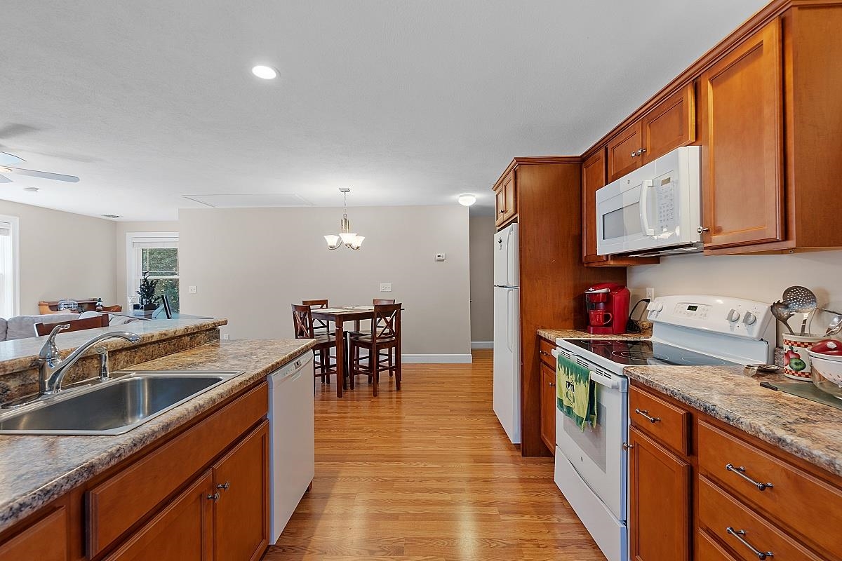 80 Hunt Road Kingston, NH 03848 - Photo 34 of 40 Gallery Image 34