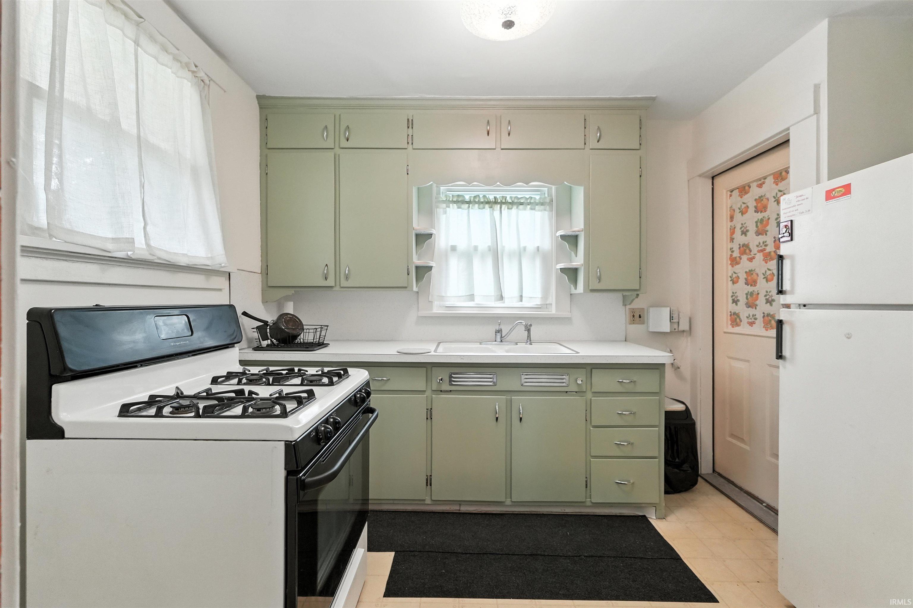 3330 Bowser Avenue Fort Wayne, IN 46806 - Photo 6 of 13