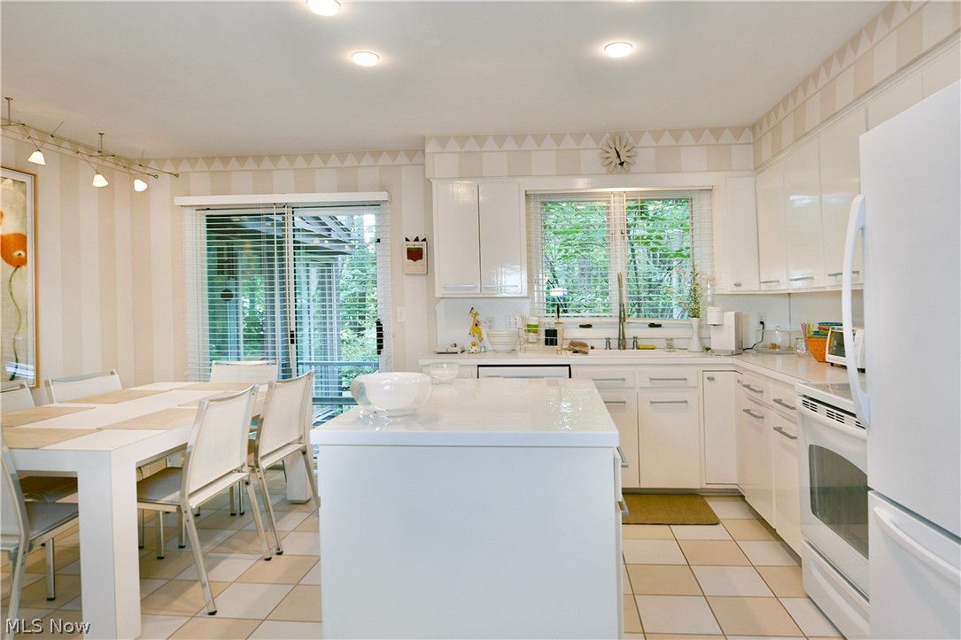 5597 Engleton Lane Girard, OH 44420 - Photo 13 of 50 Gallery Image 13