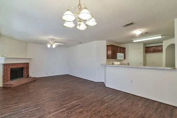 $2,450 | 307 Stell Avenue, Mansfield, TX 76063