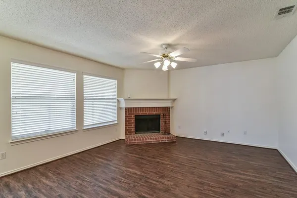 $2,450 | 307 Stell Avenue, Mansfield, TX 76063