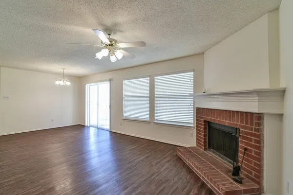 $2,450 | 307 Stell Avenue, Mansfield, TX 76063