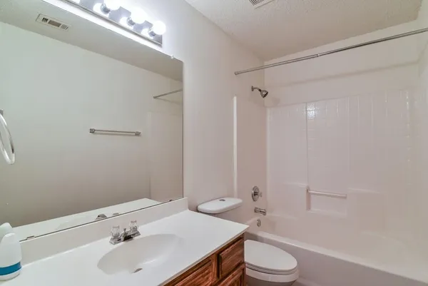 $2,450 | 307 Stell Avenue, Mansfield, TX 76063