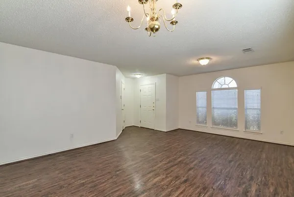 $2,450 | 307 Stell Avenue, Mansfield, TX 76063