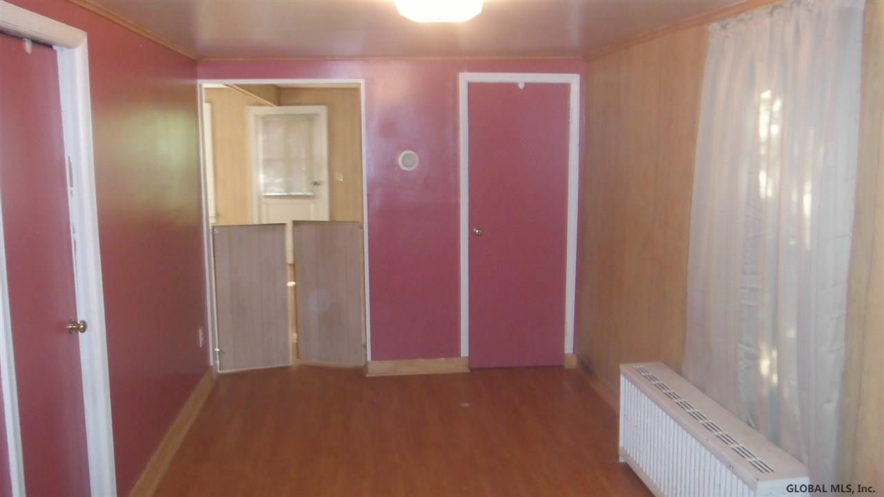 307 Glengary Road Schenectady, NY 12304 - Photo 4 of 9 Photo 5