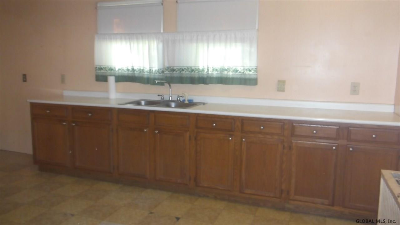 307 Glengary Road Schenectady, NY 12304 - Photo 9 of 9 Photo 10
