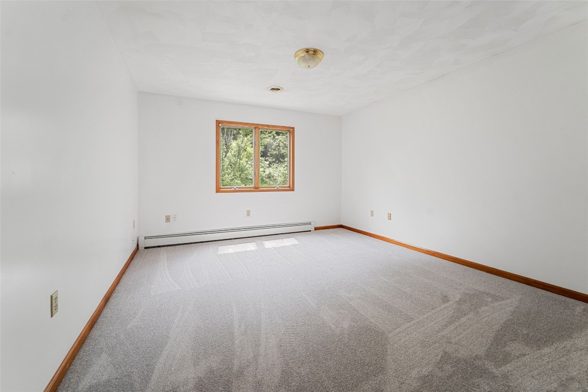3104 Knapp Road Vestal, NY 13850 - Photo 17 of 35 Gallery Image 17
