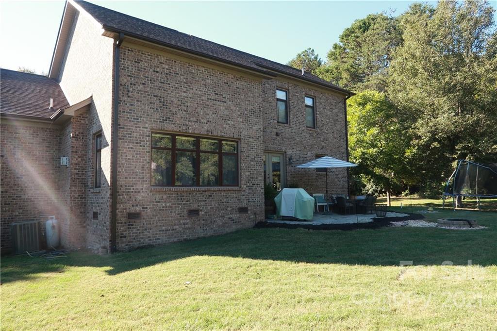 1292 Recreation Club Road Hickory, NC 28602 - Photo 4 of 25 Gallery Image 4