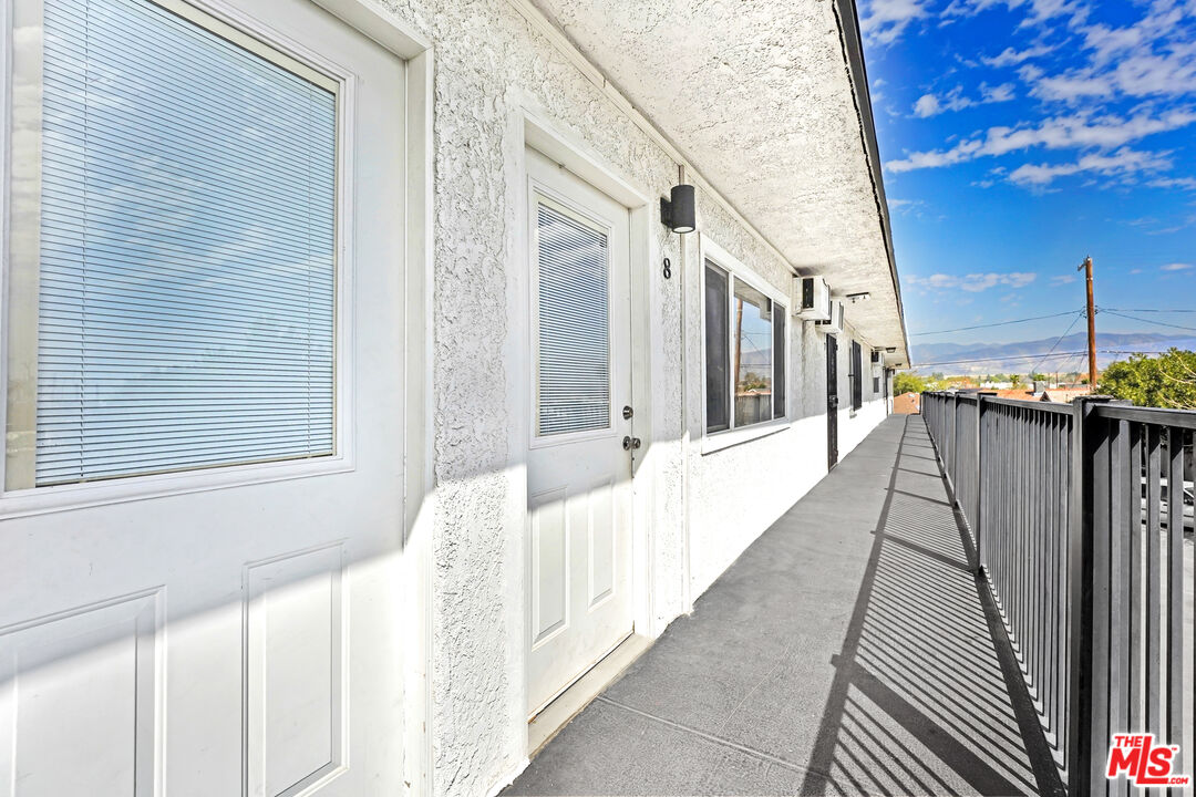 10028 San Fernando Road Pacoima, CA 91331 - Photo 14 of 16