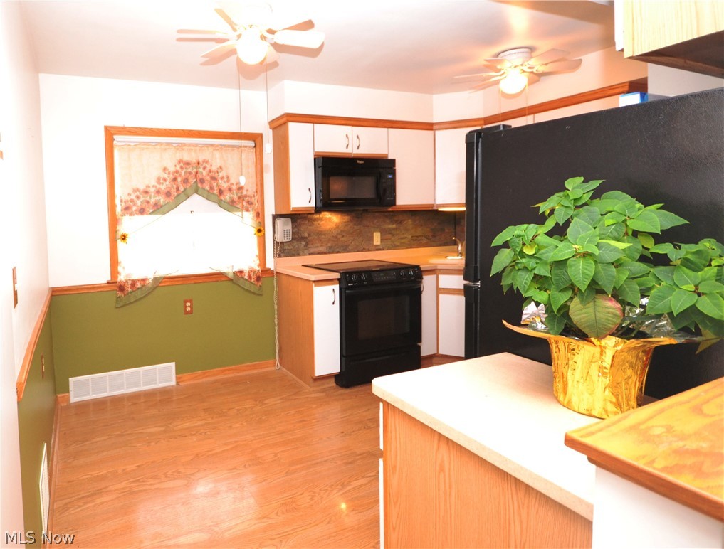 5289 Smith Road Brook Park, OH 44142 - Photo 4 of 27