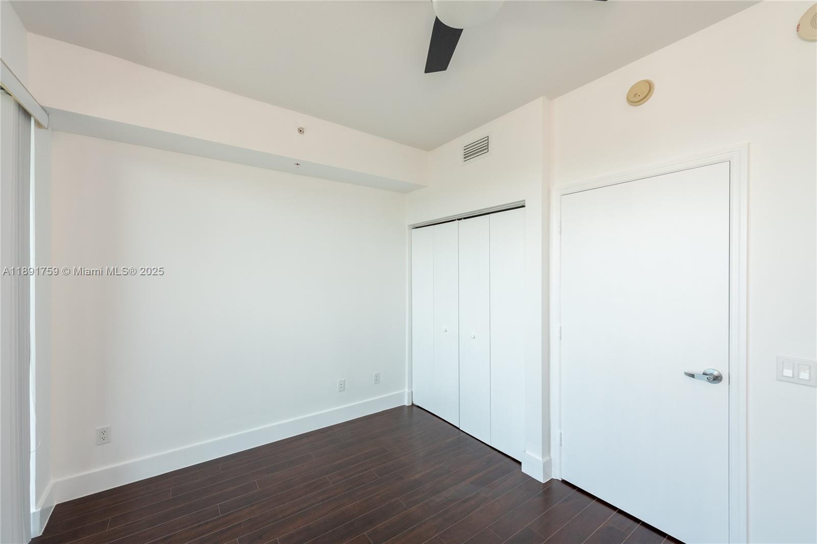 60 Southwest 13th Street, Unit 2017 Miami, FL 33130 - Photo 15 of 23 a view of an empty room