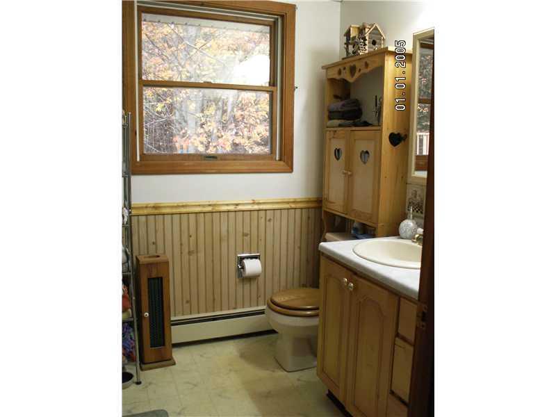 125 Jordan Road Mechanic Falls, ME 04256 - Photo 11 of 26 Bathroom.