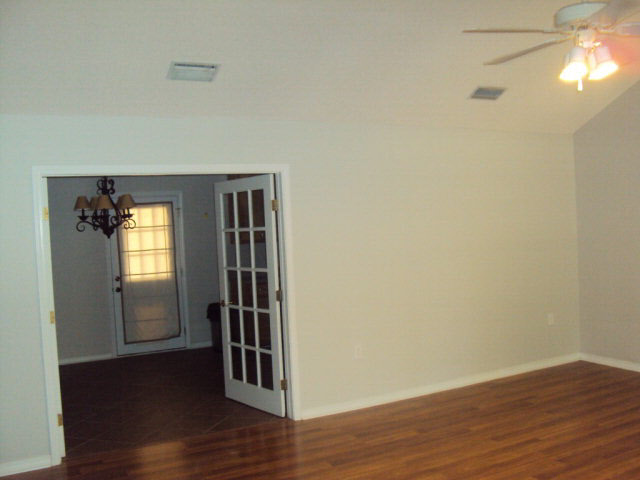 605 West 9th Street Bay Minette, AL 36507 - Photo 13 of 16 Living Room