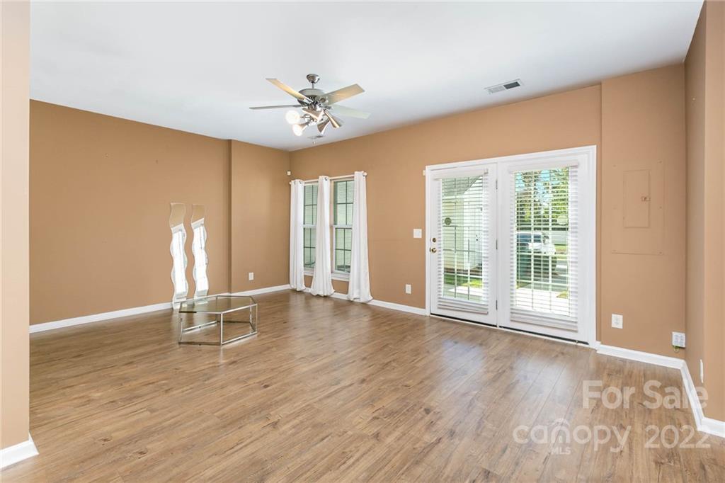 5024 Prosperity Ridge Road, Unit 212 Charlotte, NC 28269 - Photo 14 of 28 Gallery Image 14