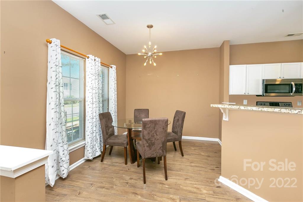 5024 Prosperity Ridge Road, Unit 212 Charlotte, NC 28269 - Photo 5 of 28 Gallery Image 5