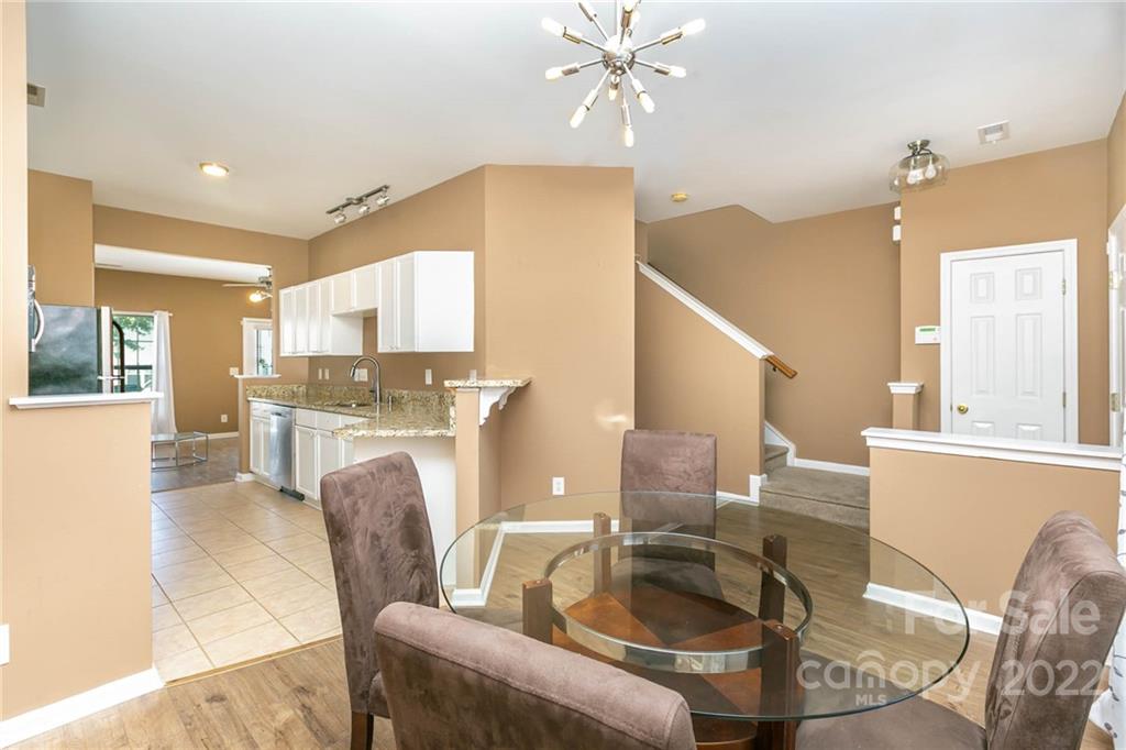 5024 Prosperity Ridge Road, Unit 212 Charlotte, NC 28269 - Photo 6 of 28 Gallery Image 6