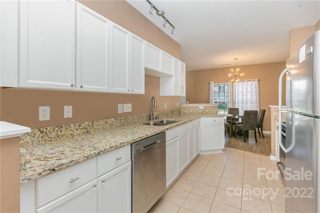 5024 Prosperity Ridge Road, Unit 212 Charlotte, NC 28269 - Photo 7 of 28 Gallery Image 7