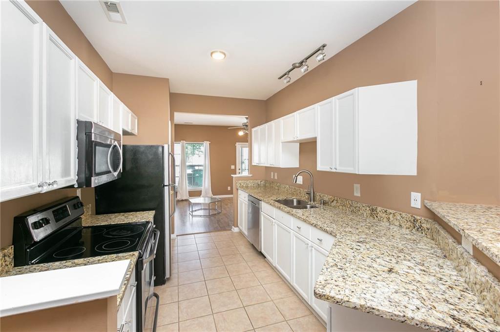 5024 Prosperity Ridge Road, Unit 212 Charlotte, NC 28269 - Photo 8 of 28 Gallery Image 8