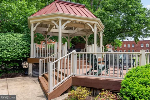 $317,000 | 1301 East Abingdon Drive, Unit 1, Alexandria, VA 22314
