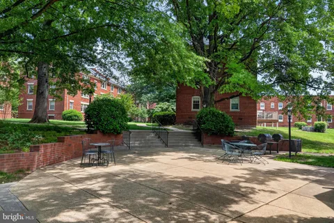 $317,000 | 1301 East Abingdon Drive, Unit 1, Alexandria, VA 22314