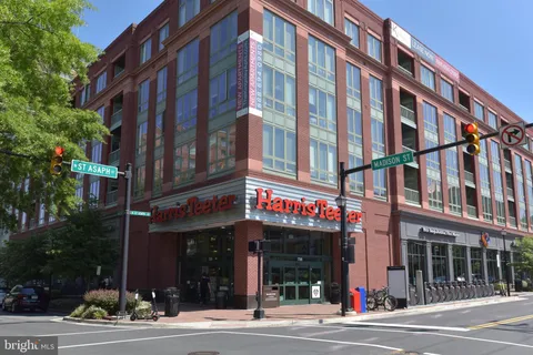 $317,000 | 1301 East Abingdon Drive, Unit 1, Alexandria, VA 22314