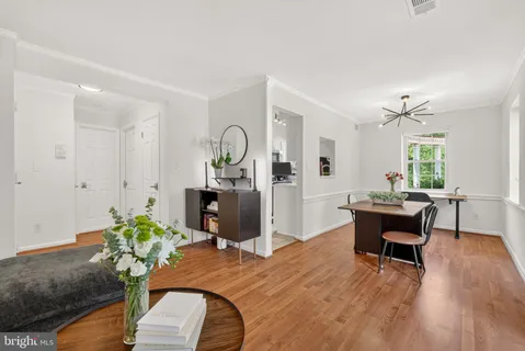 $317,000 | 1301 East Abingdon Drive, Unit 1, Alexandria, VA 22314