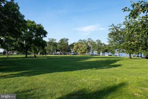 $317,000 | 1301 East Abingdon Drive, Unit 1, Alexandria, VA 22314