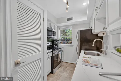 $317,000 | 1301 East Abingdon Drive, Unit 1, Alexandria, VA 22314