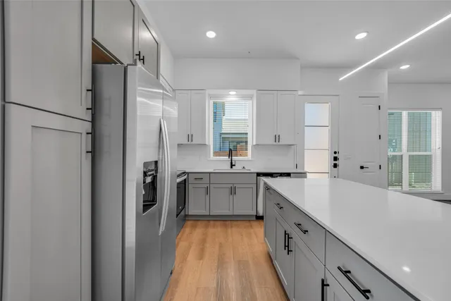 $1,955 | 1601-308 Mustang Drive, Marble Falls, TX 78654