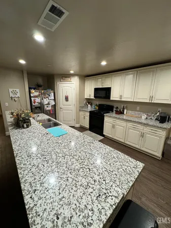 $409,000 | Undisclosed Address, Woodlake, CA 93286