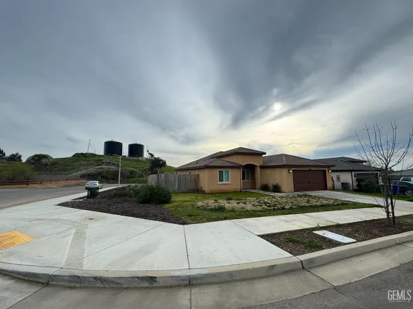 $409,000 | Undisclosed Address, Woodlake, CA 93286