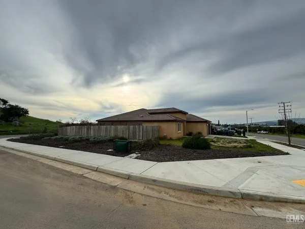 $409,000 | Undisclosed Address, Woodlake, CA 93286