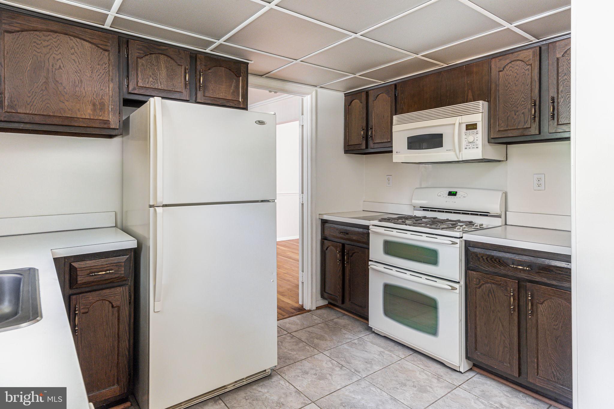 8404 Margo Road Lanham, MD 20706 - Photo 11 of 32 Kitchen