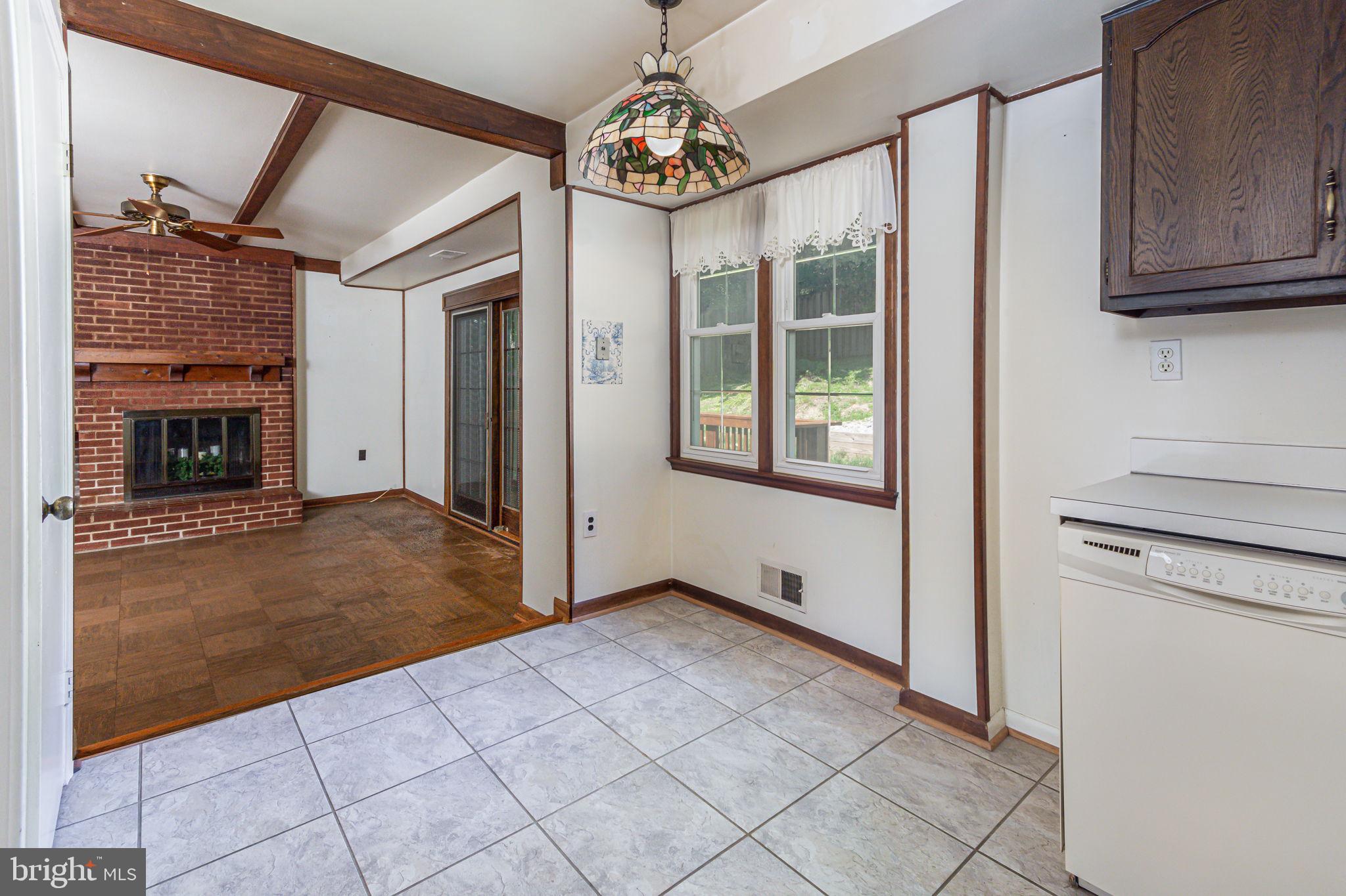 8404 Margo Road Lanham, MD 20706 - Photo 13 of 32 Eat-in kitchen