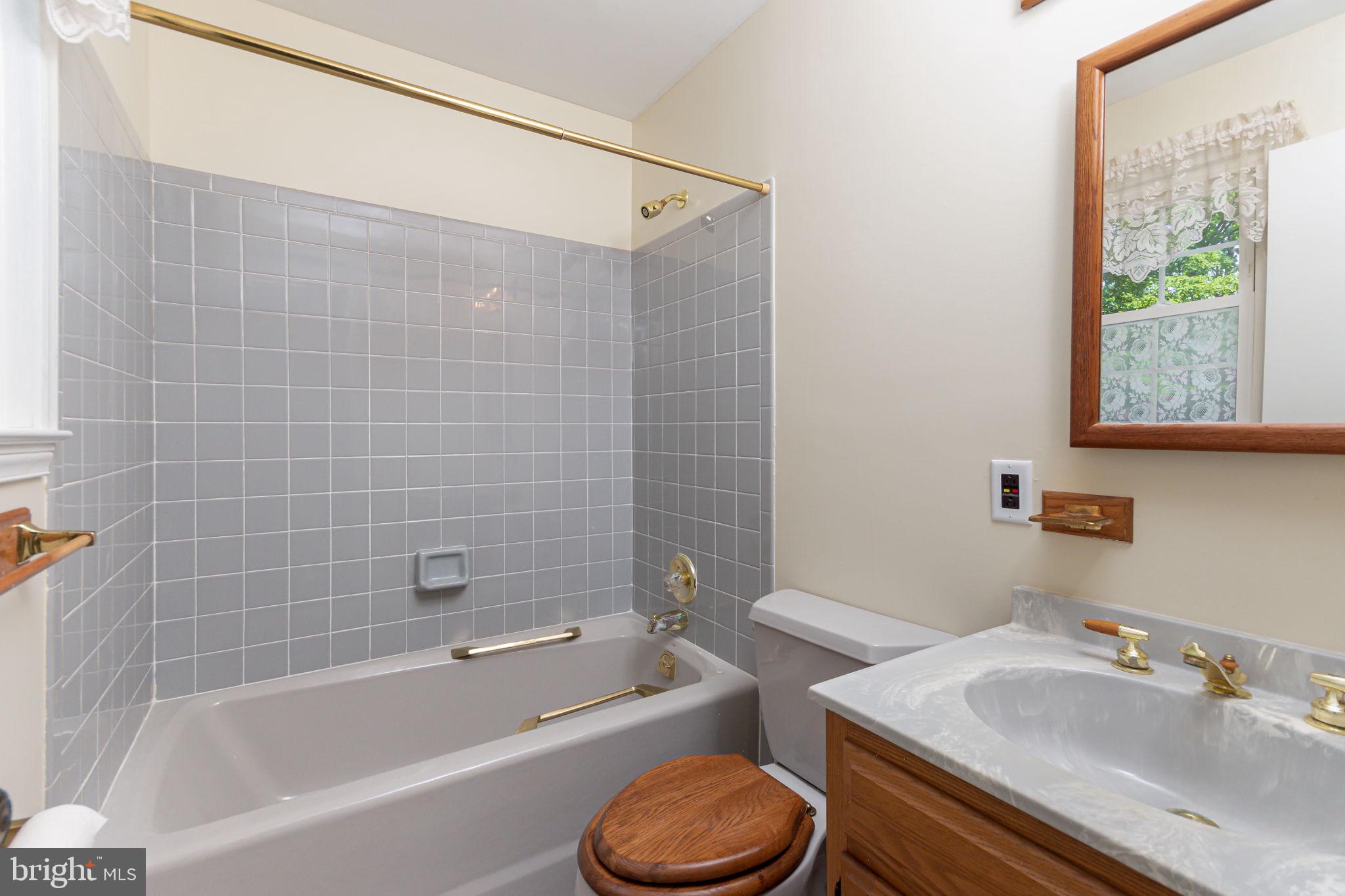 8404 Margo Road Lanham, MD 20706 - Photo 27 of 32 Upper hall bath
