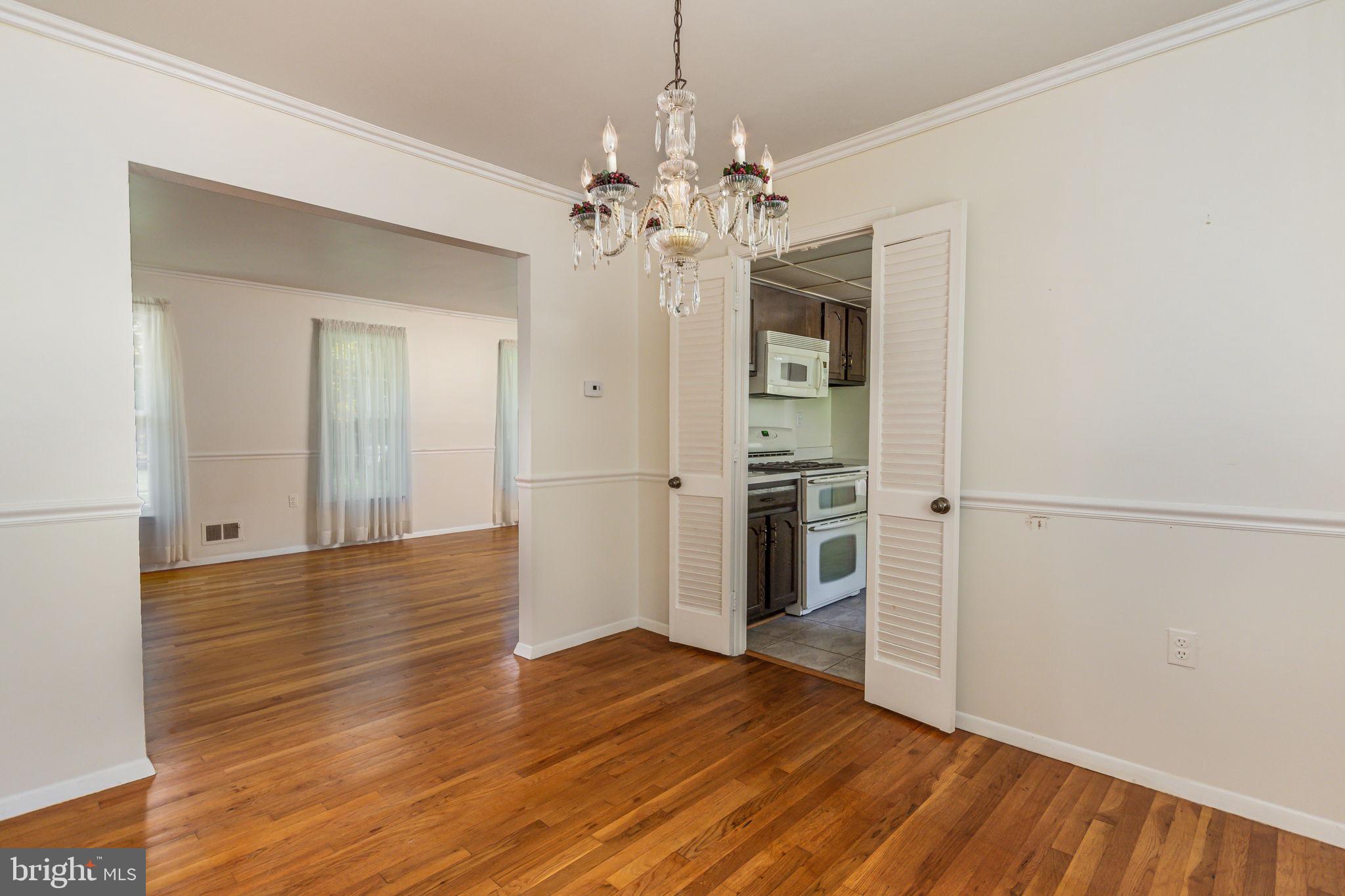 8404 Margo Road Lanham, MD 20706 - Photo 9 of 32 Dining room