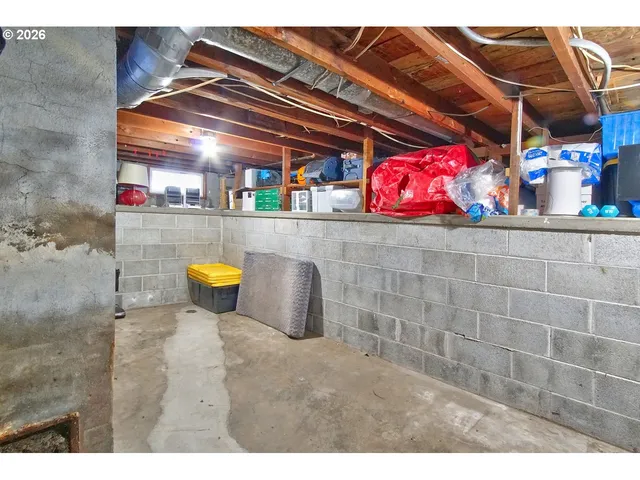 $445,000 | 390 West Arlington Street, Gladstone, OR 97027