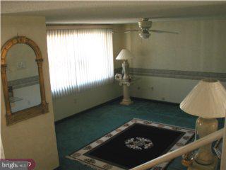 1006 Creswood Road Philadelphia, PA 19115 - Photo 5 of 6