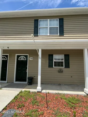 $1,275 | 601 Peletier Loop Road, Unit 64/F35, Swansboro, NC 28584