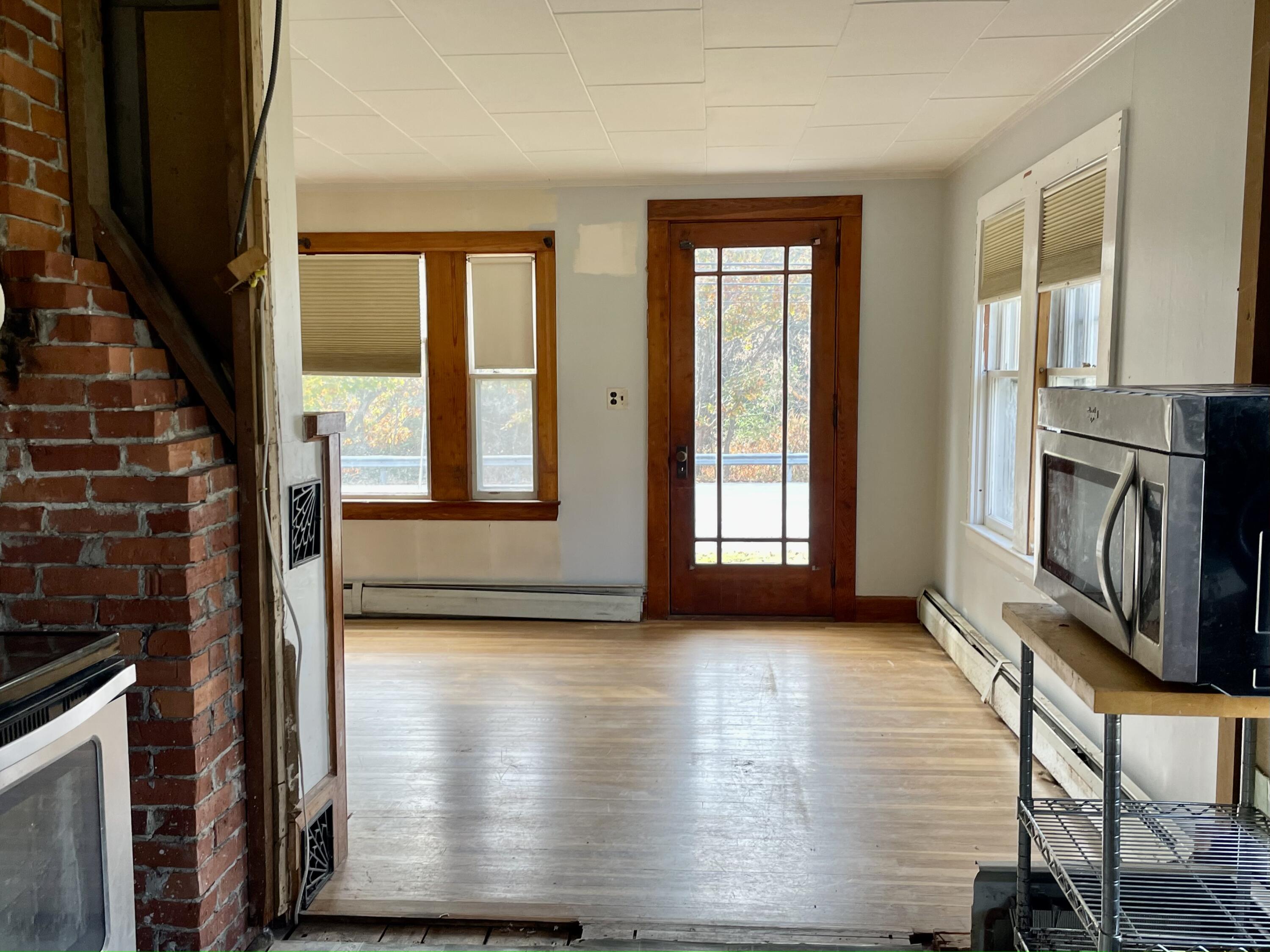 351 Pool Street Biddeford, ME 04005 - Photo 5 of 23 351 Pool St