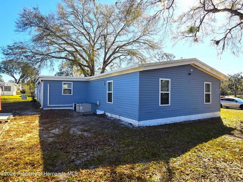 7338 1st Loop Avenue Brooksville, FL 34613 - Photo 2 of 20