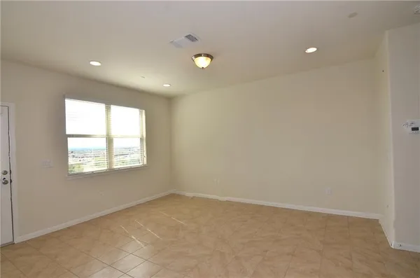 $1,800 | 1001 Zodiac Lane, Unit 16, Round Rock, TX 78665