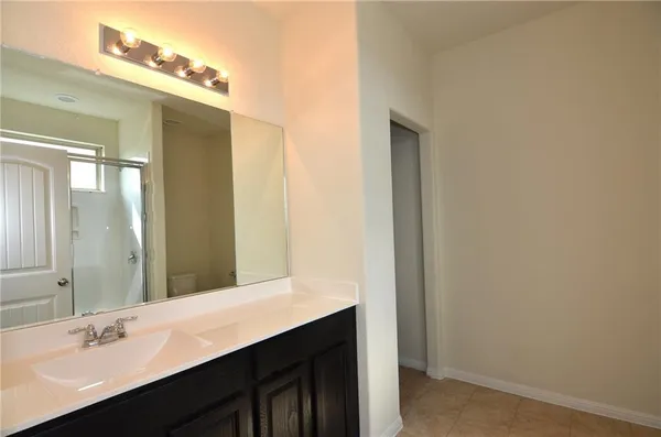 $1,800 | 1001 Zodiac Lane, Unit 16, Round Rock, TX 78665
